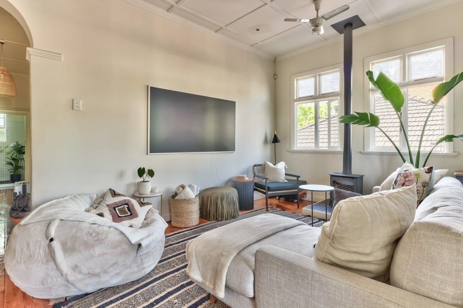 To Let 2 Bedroom Property for Rent in Vredehoek Western Cape